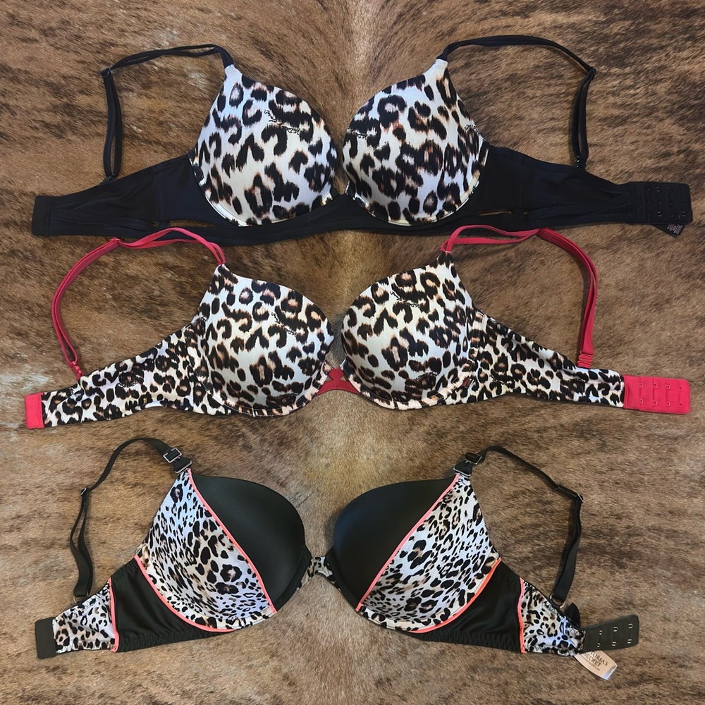Set of 4 Victoria’s Secret Very Sexy bras size 32DD and free bonus bra size 34D
